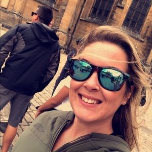 Meet your Posher, Christina